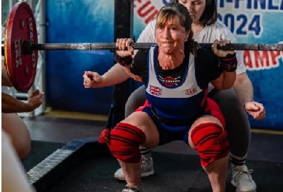 Powerlifting grandma inspires many people